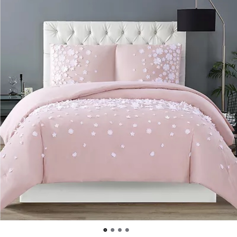 Comforter 3 Piece Set- brand new, never used, queen/full